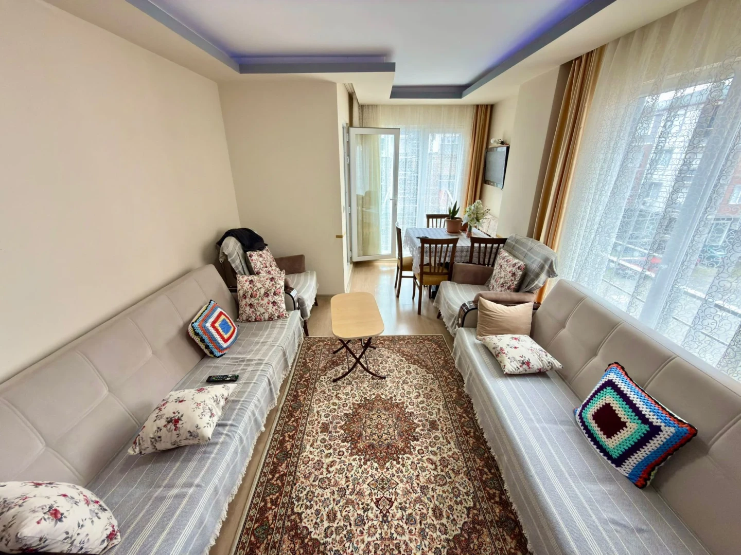 YÜKSELDEN ALTINKUMDA DOĞALGAZLI ARAKAT ÖN CEPHE SATILIK 2+1DAİRE