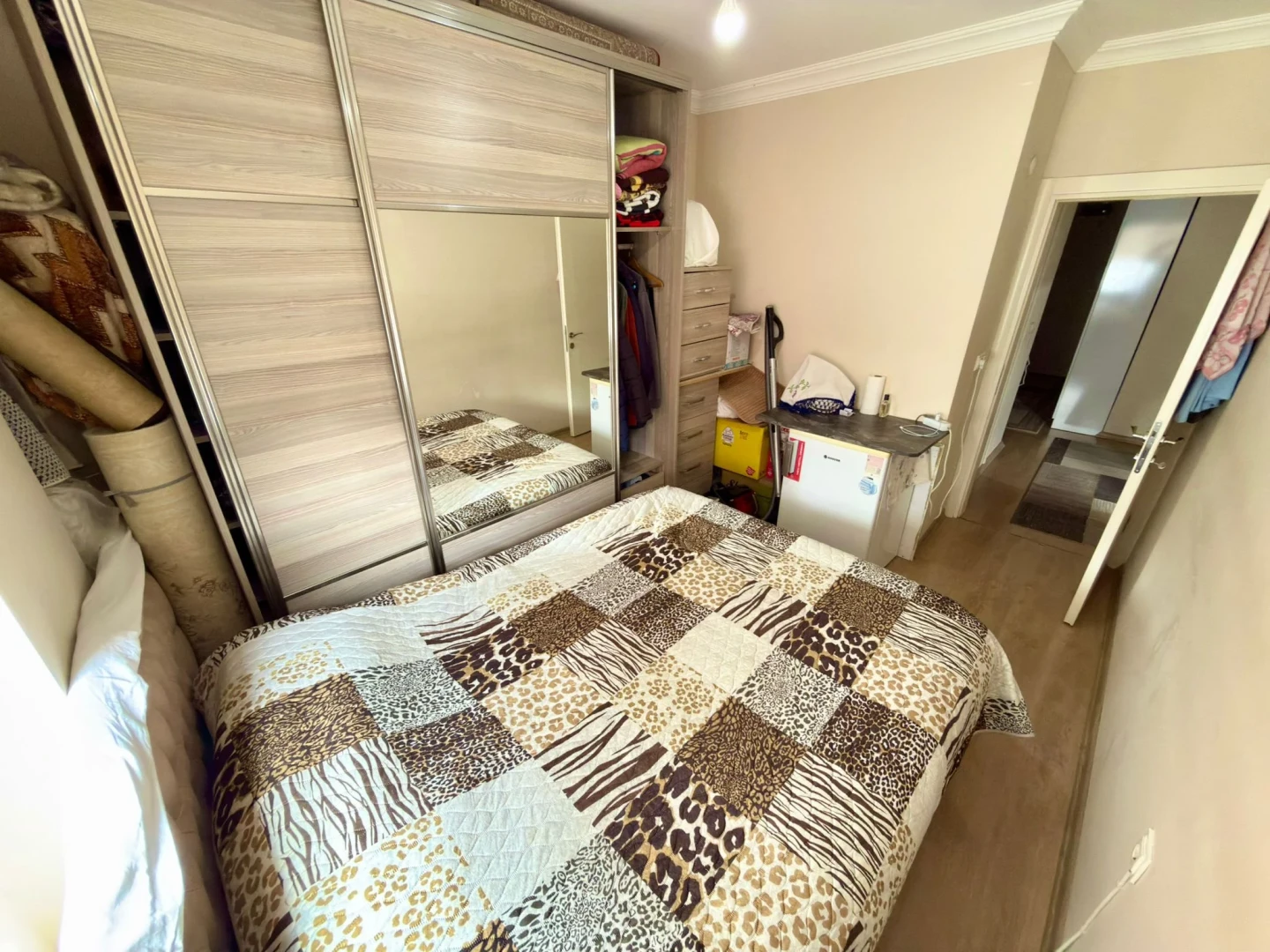 YÜKSELDEN ALTINKUMDA DOĞALGAZLI ARAKAT ÖN CEPHE SATILIK 2+1DAİRE