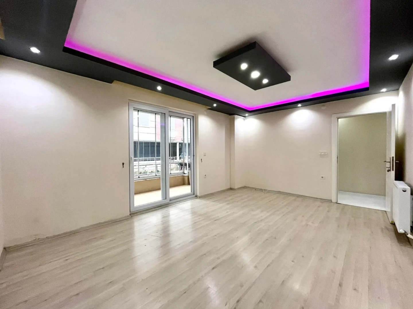 YÜKSELDEN ALTINKUM'DA DOĞALGAZLI AYRI MUTFAK SATILIK 2+1 DAİRE
