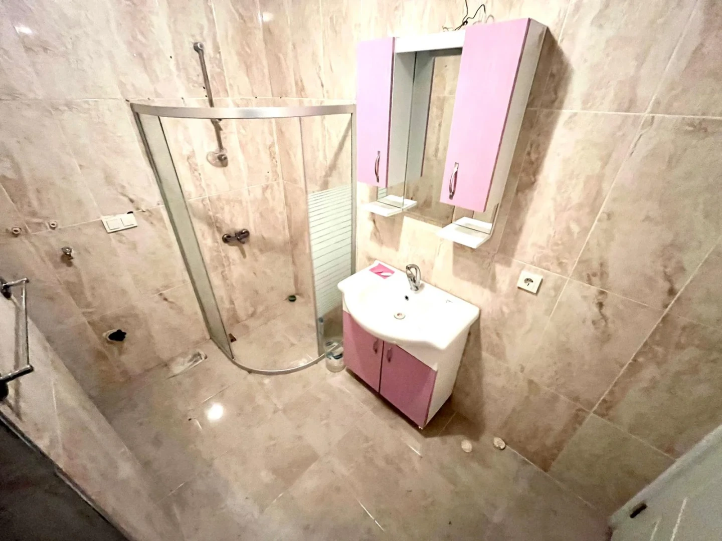 YÜKSELDEN ALTINKUM'DA DOĞALGAZLI AYRI MUTFAK SATILIK 2+1 DAİRE