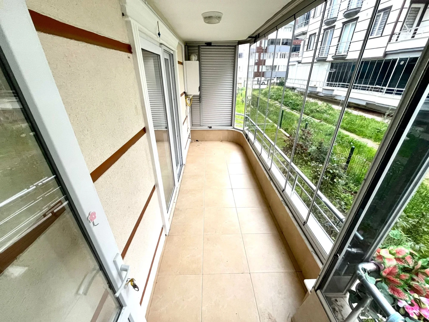 YÜKSELDEN ALTINKUM'DA DOĞALGAZLI AYRI MUTFAK SATILIK 2+1 DAİRE