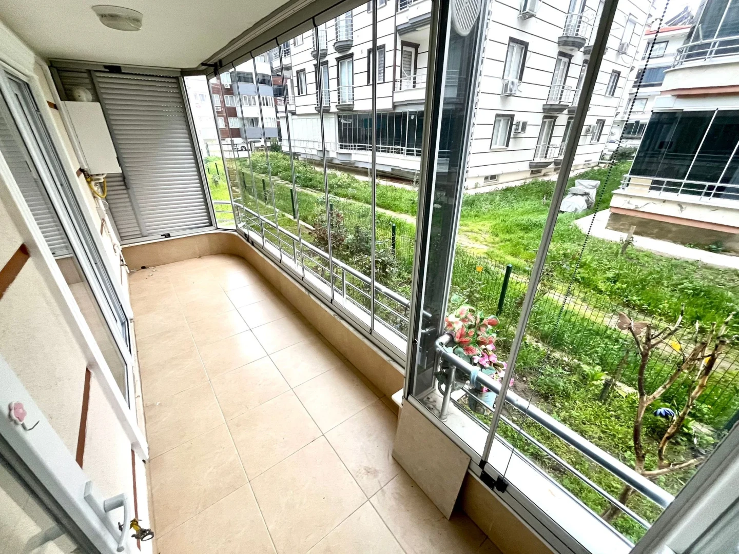YÜKSELDEN ALTINKUM'DA DOĞALGAZLI AYRI MUTFAK SATILIK 2+1 DAİRE