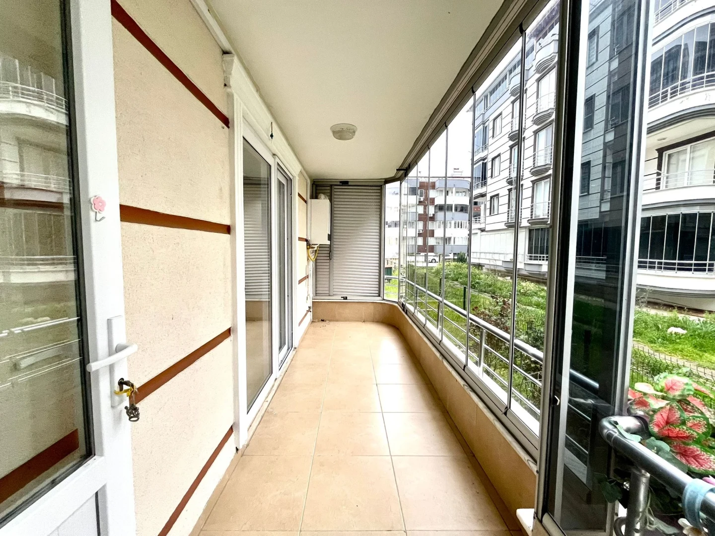 YÜKSELDEN ALTINKUM'DA DOĞALGAZLI AYRI MUTFAK SATILIK 2+1 DAİRE