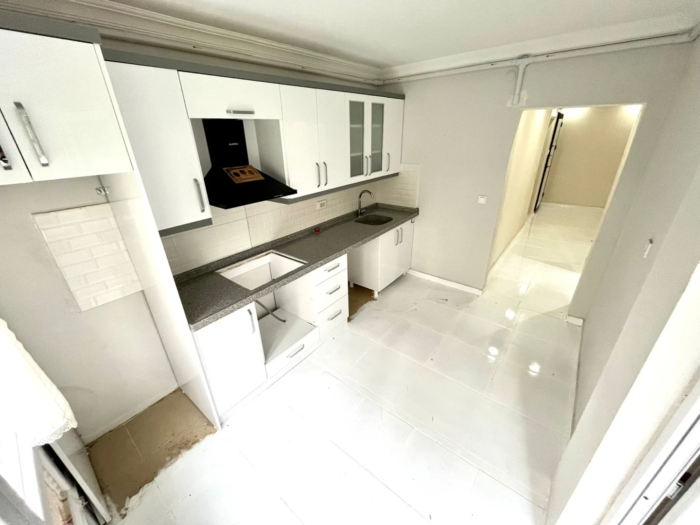 YÜKSELDEN ALTINKUM'DA DOĞALGAZLI AYRI MUTFAK SATILIK 2+1 DAİRE