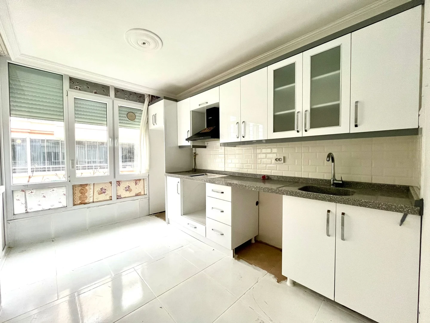 YÜKSELDEN ALTINKUM'DA DOĞALGAZLI AYRI MUTFAK SATILIK 2+1 DAİRE
