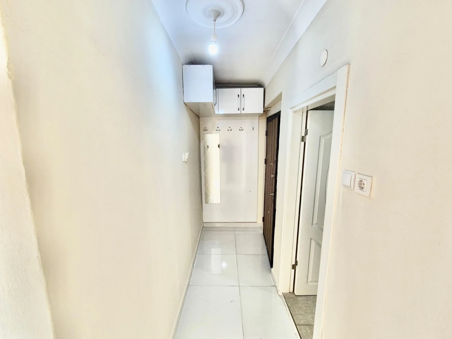 YÜKSEL'DEN AKÇAY MERKEZ'DE FULL BAKIMLI DENİZE 300mt 2+1 DAİRE