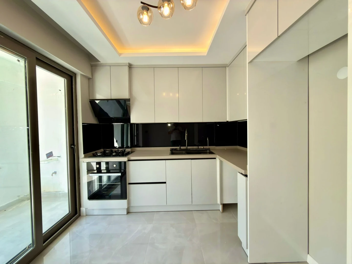 YÜKSELDEN ALTINKUMDA ARA KAT ÖN CEPHE ULTRA LÜX 3+1 DAİRE