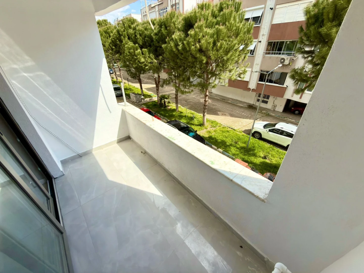 YÜKSELDEN ALTINKUMDA ARA KAT ÖN CEPHE ULTRA LÜX 3+1 DAİRE