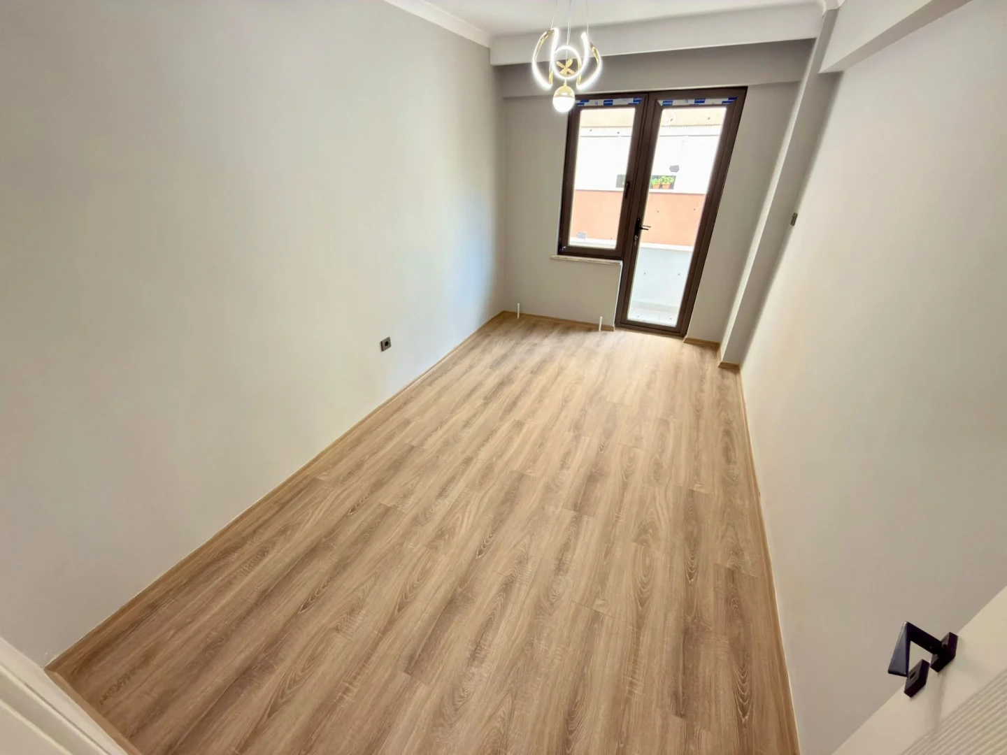 YÜKSELDEN ALTINKUMDA ARA KAT ÖN CEPHE ULTRA LÜX 3+1 DAİRE