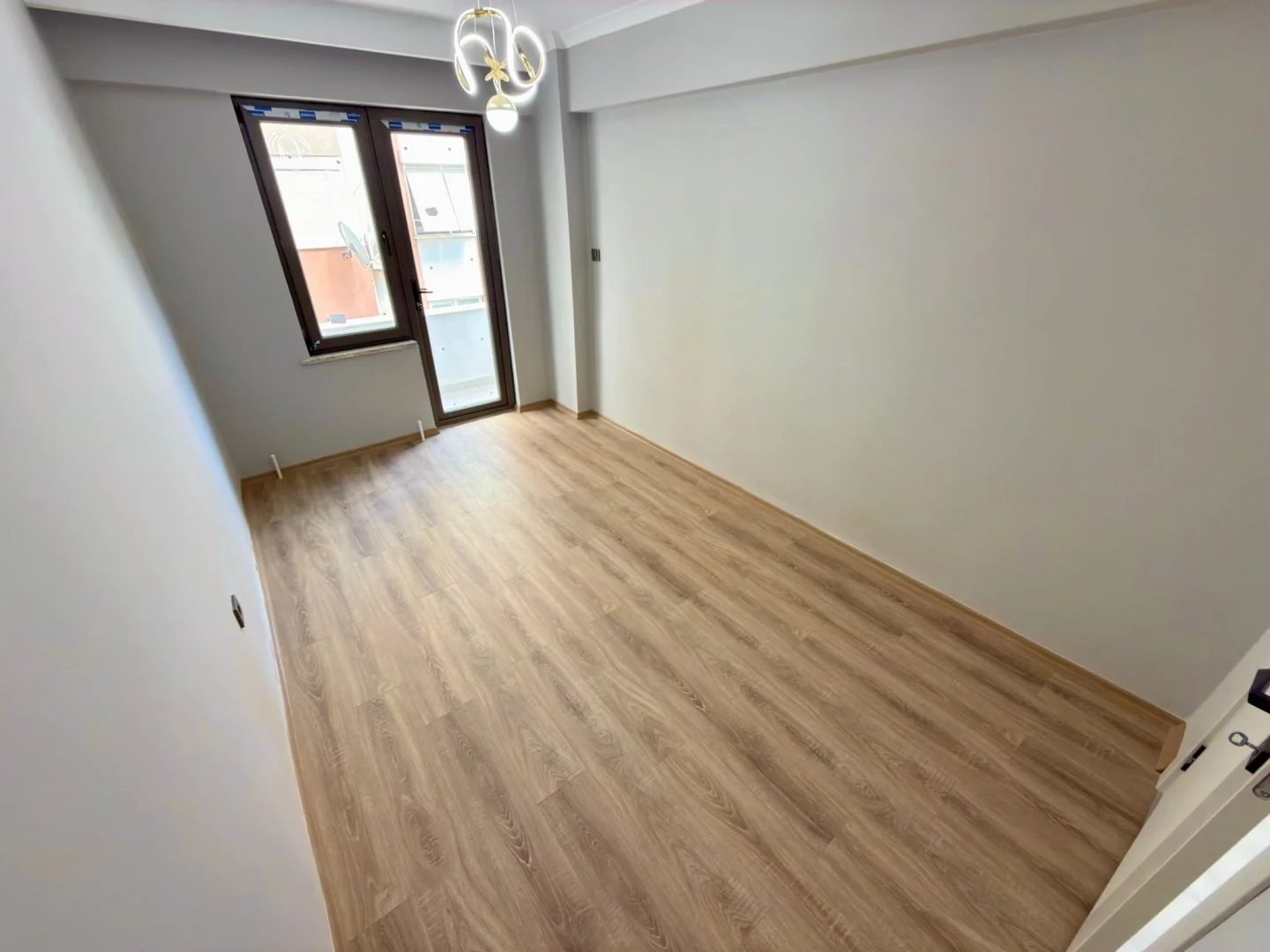 YÜKSELDEN ALTINKUMDA ARA KAT ÖN CEPHE ULTRA LÜX 3+1 DAİRE