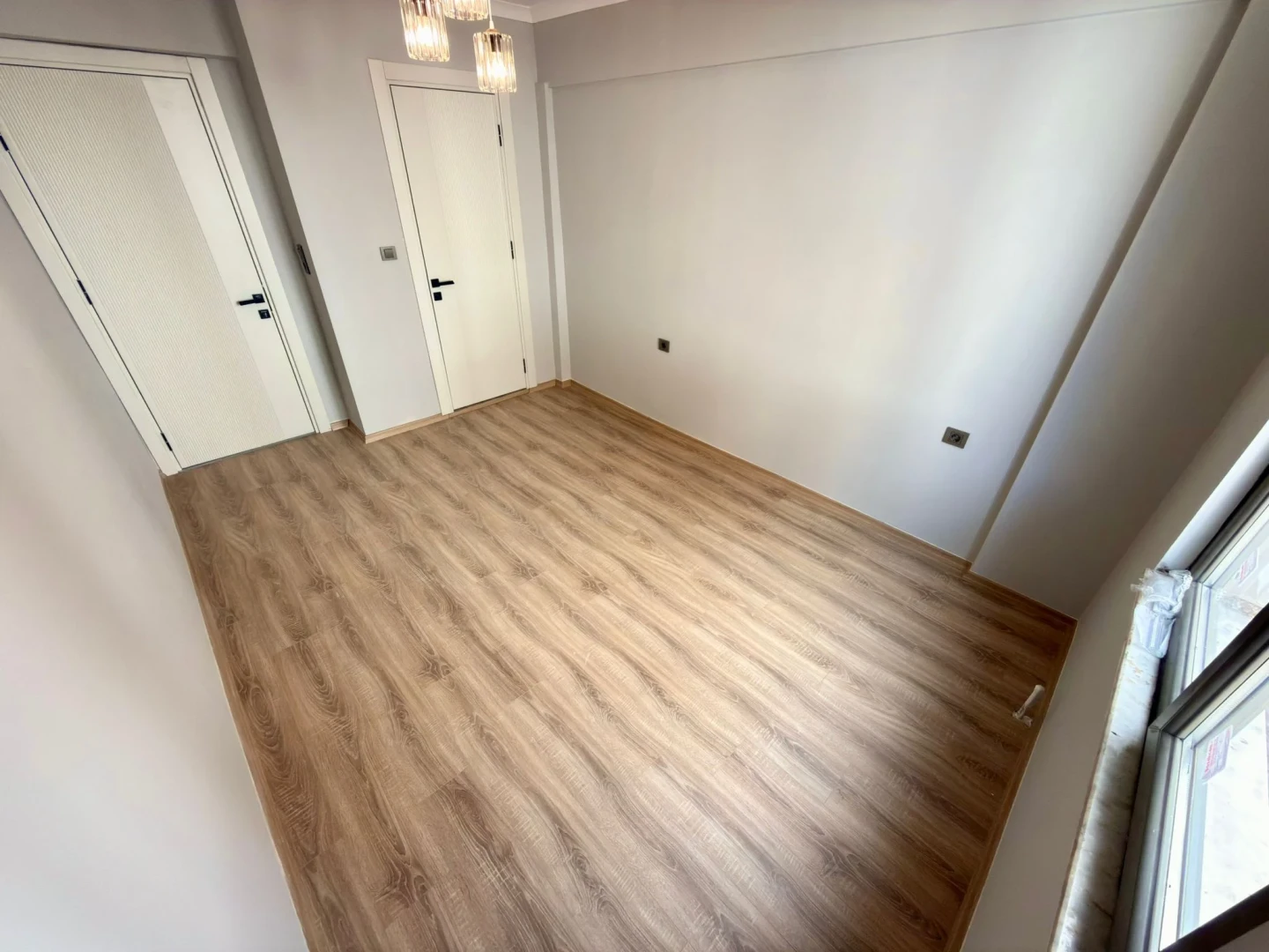 YÜKSELDEN ALTINKUMDA ARA KAT ÖN CEPHE ULTRA LÜX 3+1 DAİRE