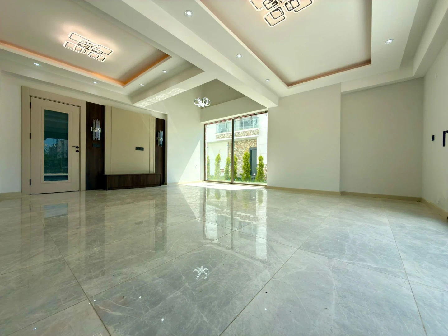 YÜKSELDEN AKÇAYDA 600 M2 TAM BAĞIMSIZ ARSA HAVUZLU 3+1 VİLLA