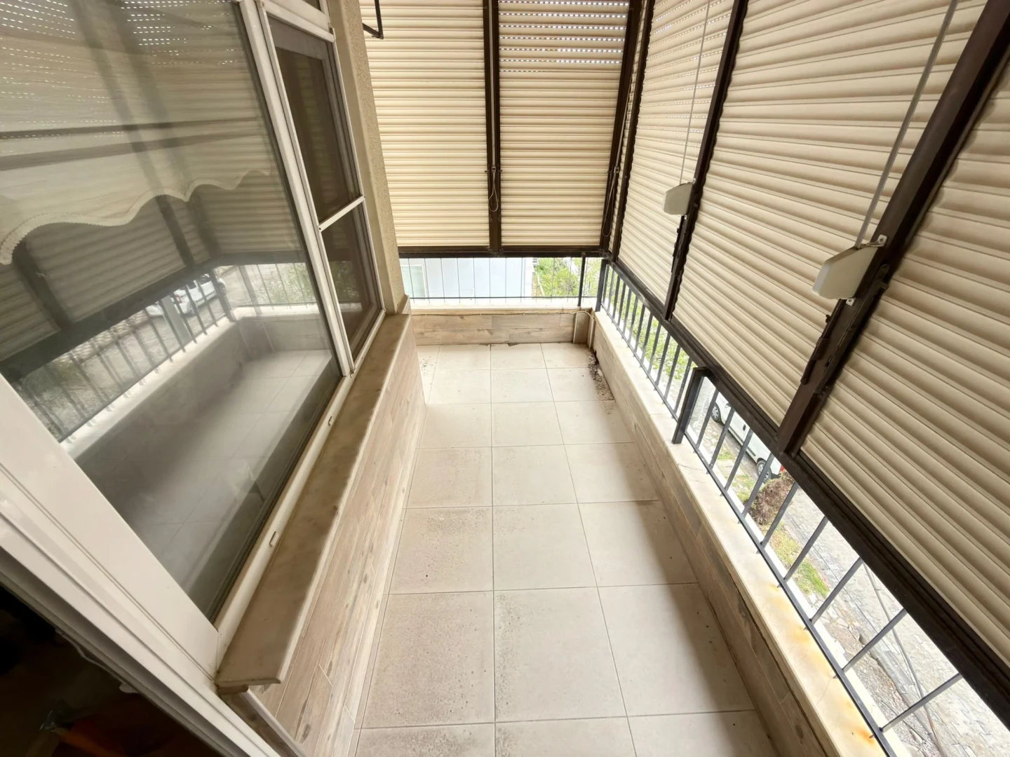 YÜKSELDEN DENİZE 100 METRE ARAKAT ÖN CEPHE SATILIK 2+1 DAİRE