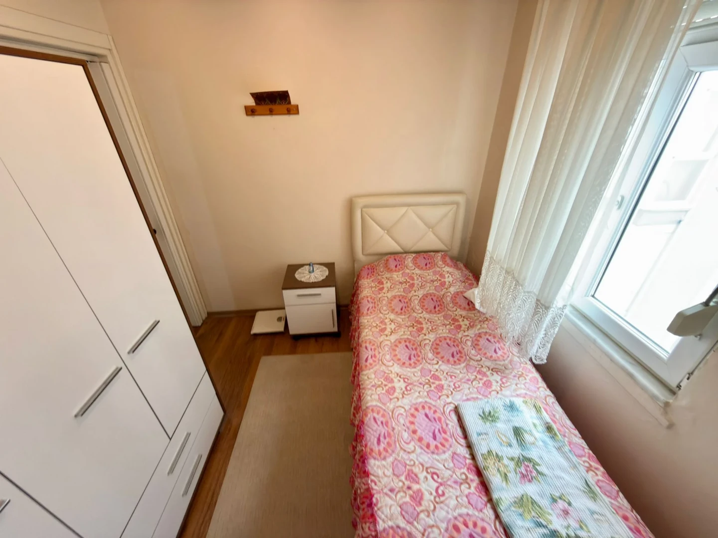YÜKSELDEN DENİZE 100 METRE ARAKAT ÖN CEPHE SATILIK 2+1 DAİRE