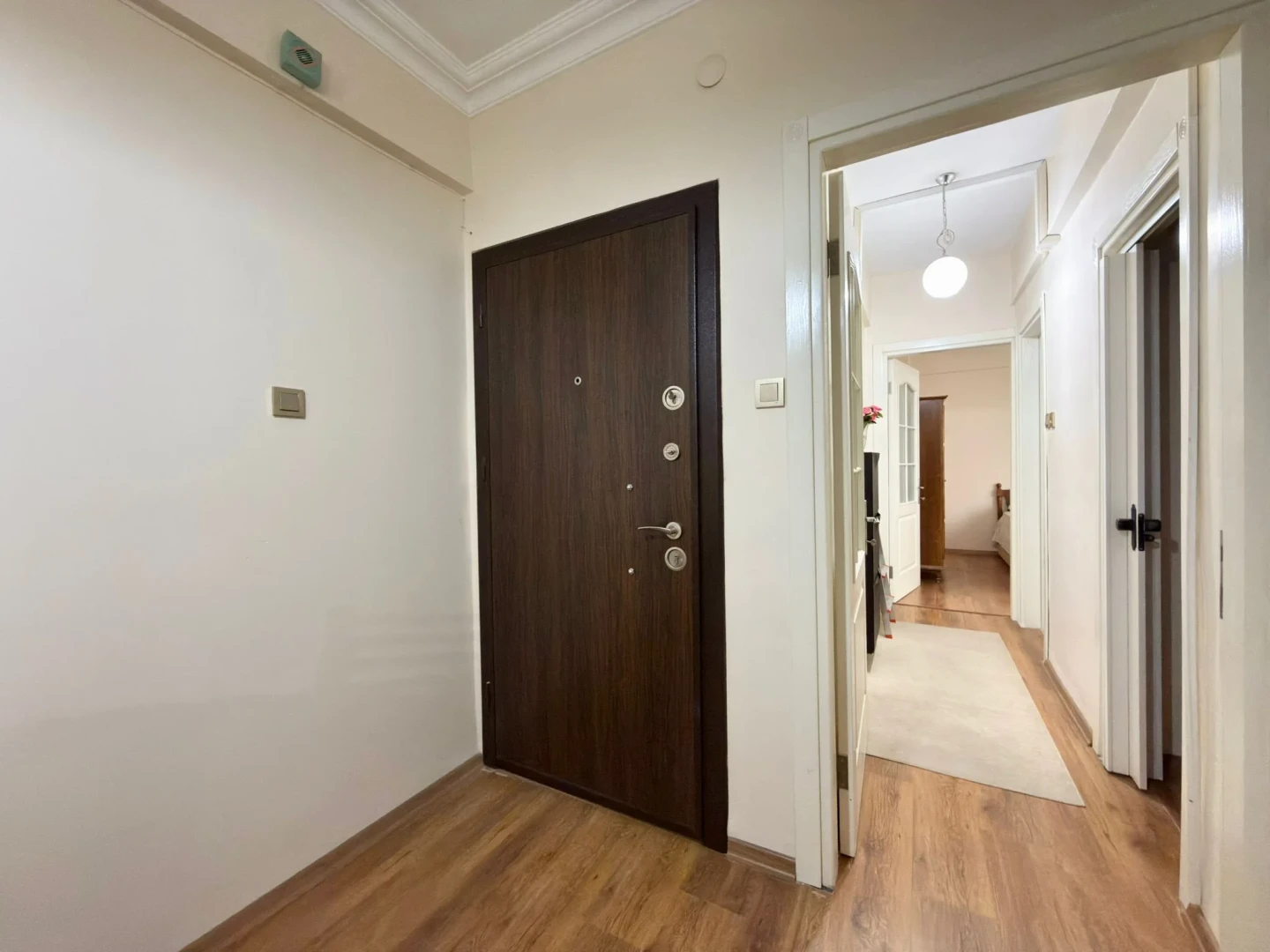 YÜKSELDEN DENİZE 100 METRE ARAKAT ÖN CEPHE SATILIK 2+1 DAİRE