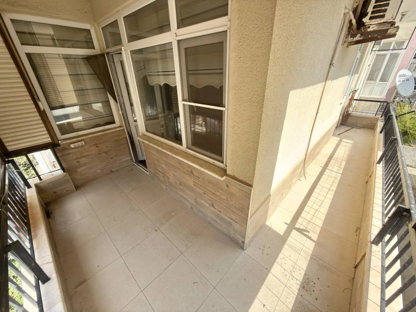YÜKSELDEN DENİZE 100 METRE ARAKAT ÖN CEPHE SATILIK 2+1 DAİRE