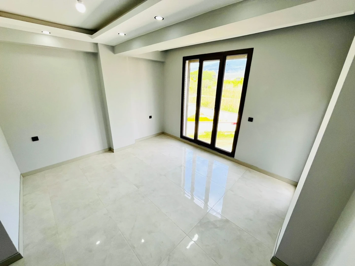 YÜKSELDEN GÜREDE DENİZE 100 MT ULTRA LÜX 3+1 SATILIK VİLLA