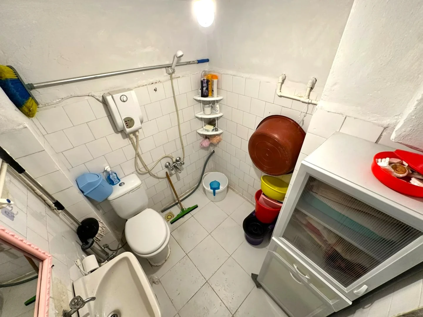 YÜKSELDEN AKÇAY MERKEZDE BAHÇE KULLANIMLI DENİZE 200mt 2+1 DAİRE