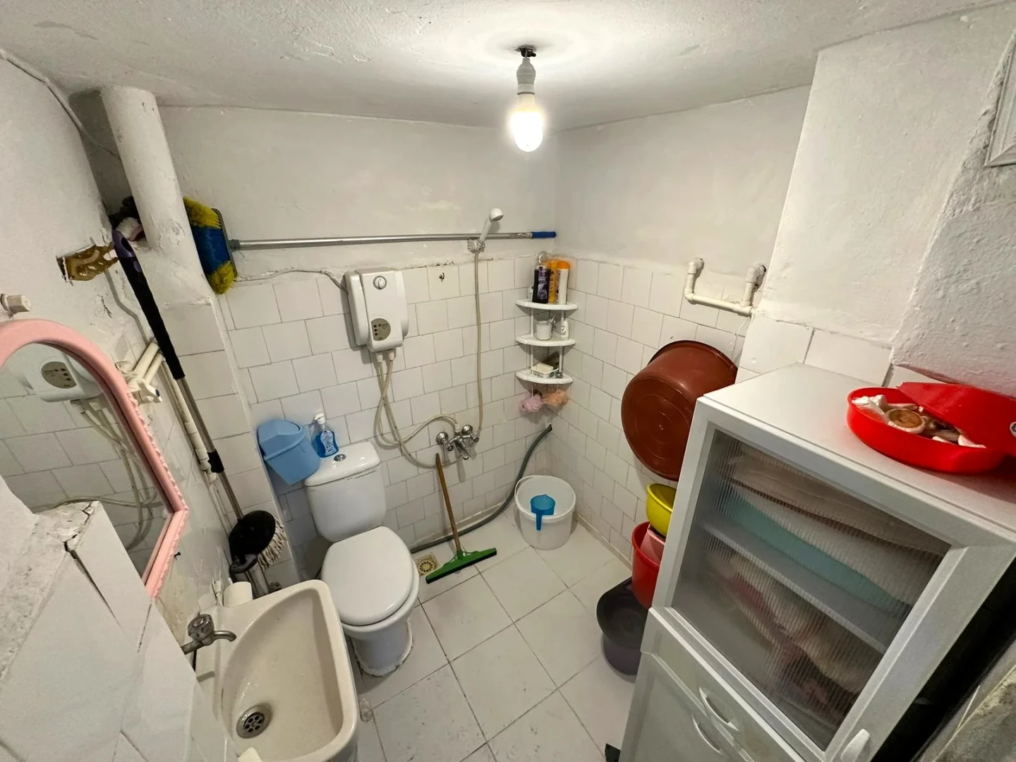 YÜKSELDEN AKÇAY MERKEZDE BAHÇE KULLANIMLI DENİZE 200mt 2+1 DAİRE