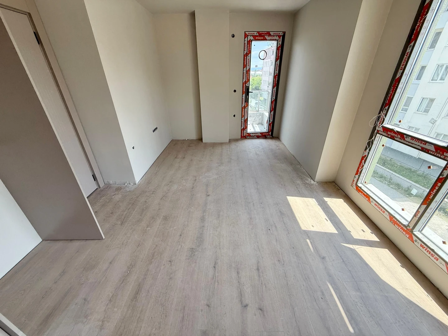 彡YÜKSEL'DEN KADIKÖY'DE ARAKAT LÜKS İŞÇİLİK 1+1 SIFIR DAİRE彡