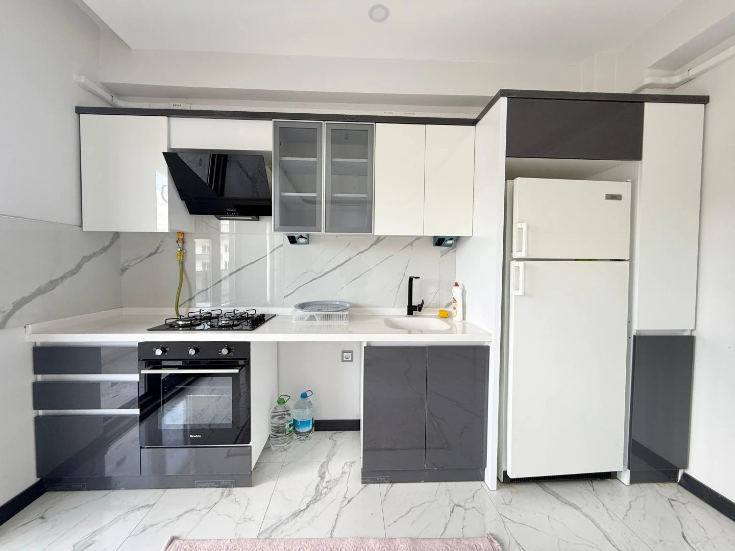 彡YÜKSEL'DEN EDREMİT'TE 1+1 DOĞALGAZLI ARAKAT KİRALIK DAİRE 彡