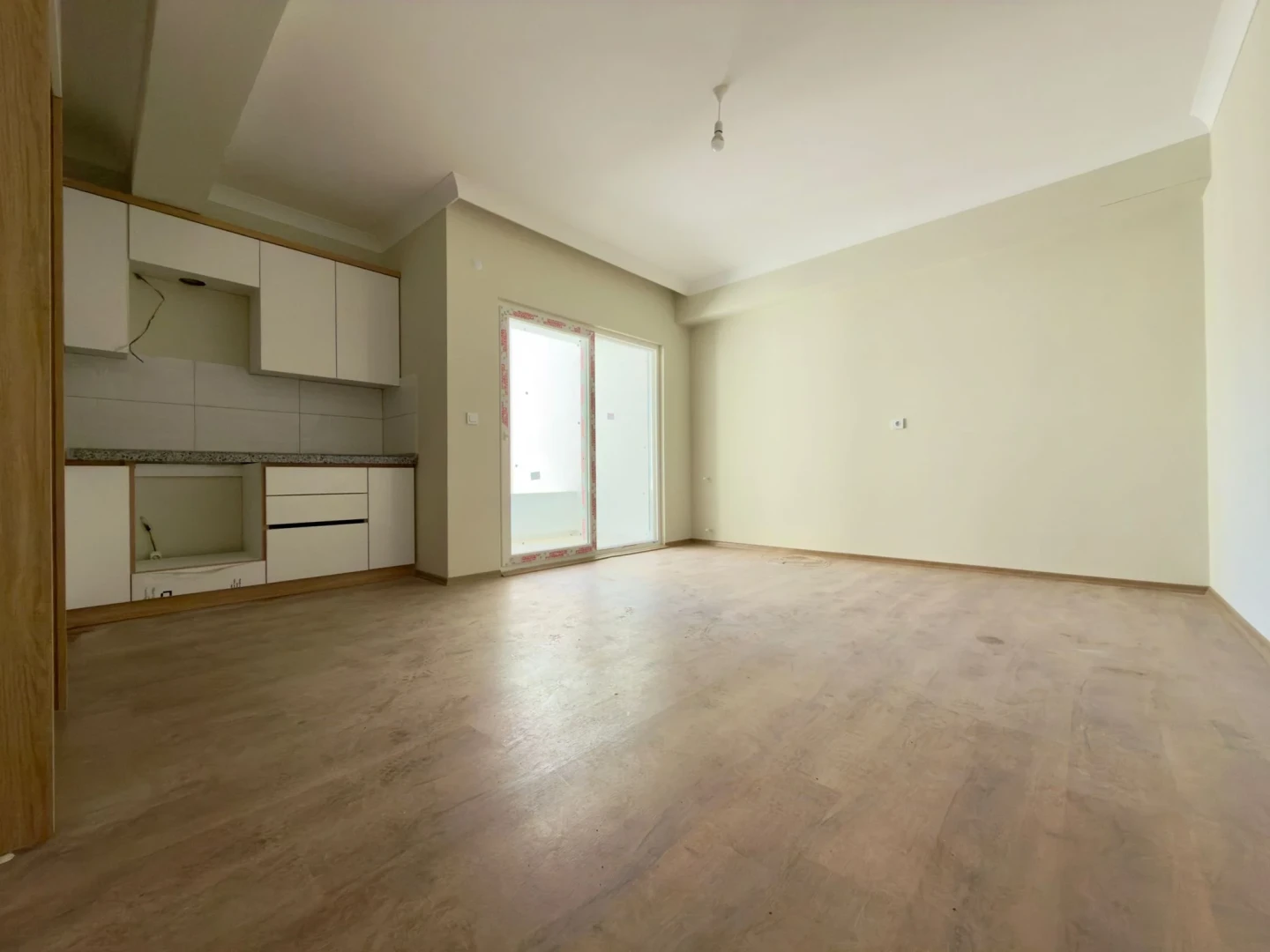 YÜKSELDEN ZEYTİNLİDE ŞOK FIRSAT! ULTRA GENİŞ SATILIK 1+1 DAİRE