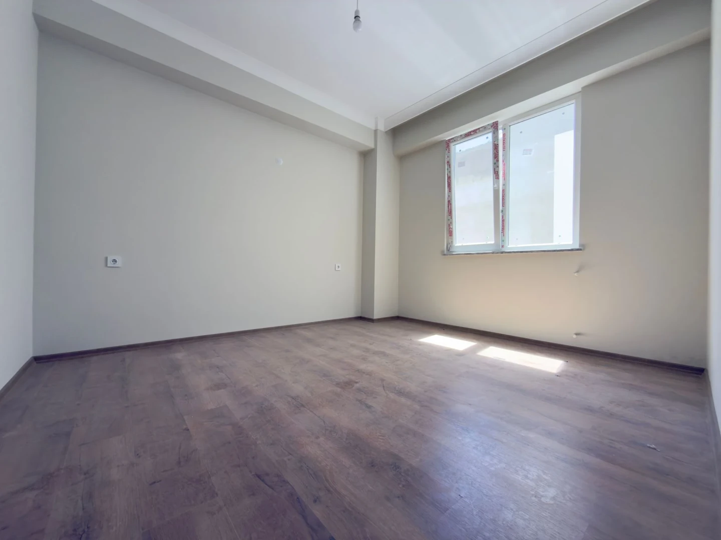 YÜKSELDEN ZEYTİNLİDE ŞOK FIRSAT! ULTRA GENİŞ SATILIK 1+1 DAİRE