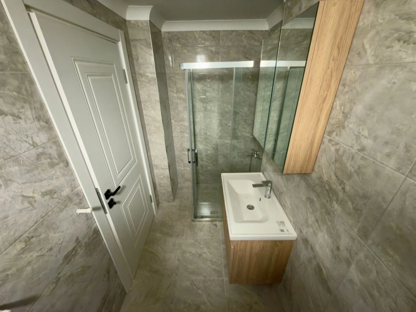 YÜKSELDEN ZEYTİNLİDE ŞOK FIRSAT! ULTRA GENİŞ SATILIK 1+1 DAİRE