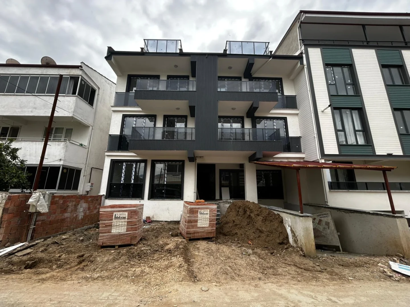 YÜKSEL'DEN EDREMİT'TE ŞOK FULL KREDİ TAPU MASRAFSIZ 2+1 SIFIR