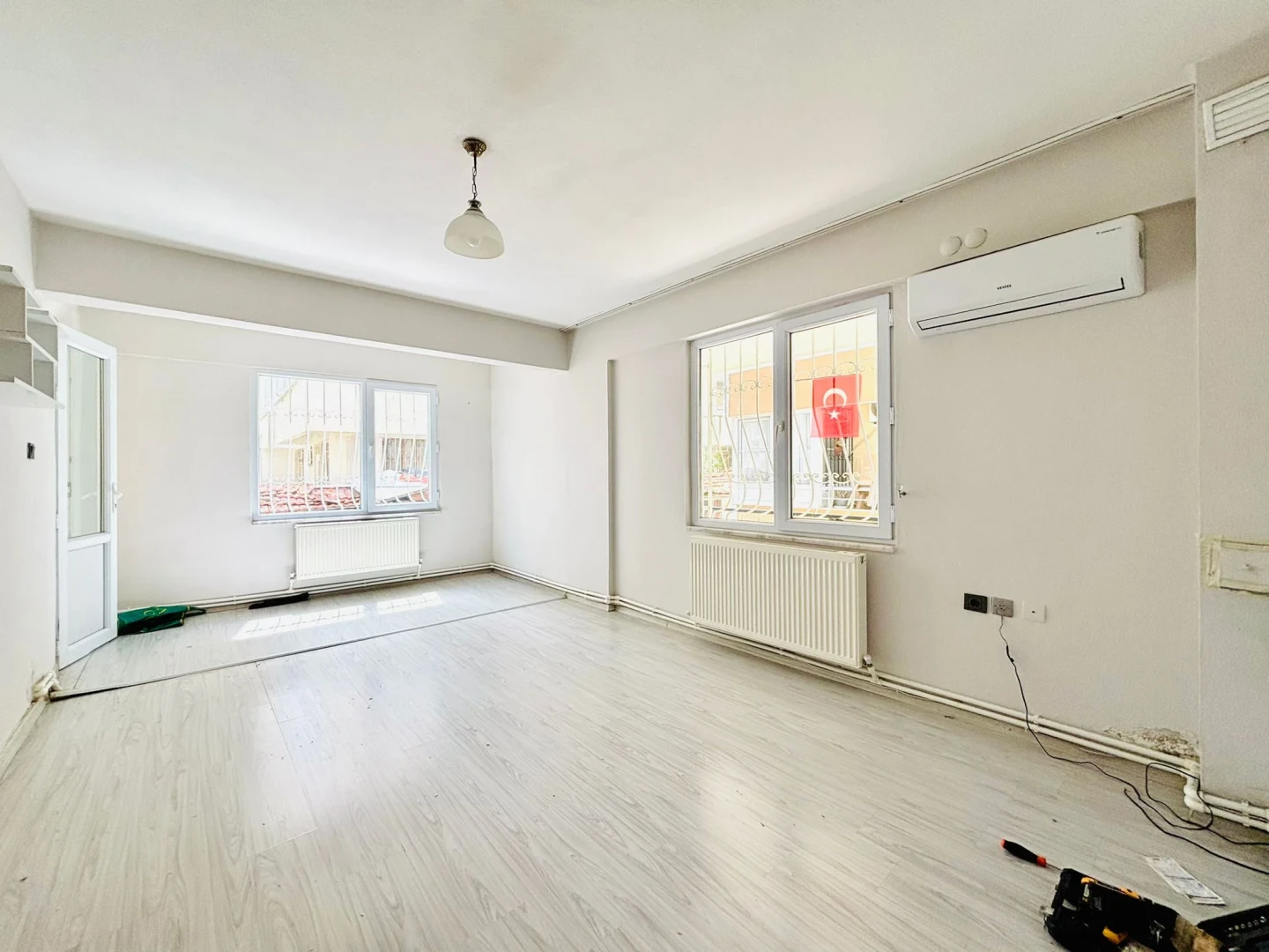 YÜKSELDEN AKÇAY CUMA PAZARINA YAKIN MANTOLAMALI FIRSAT 2+1 DAİRE