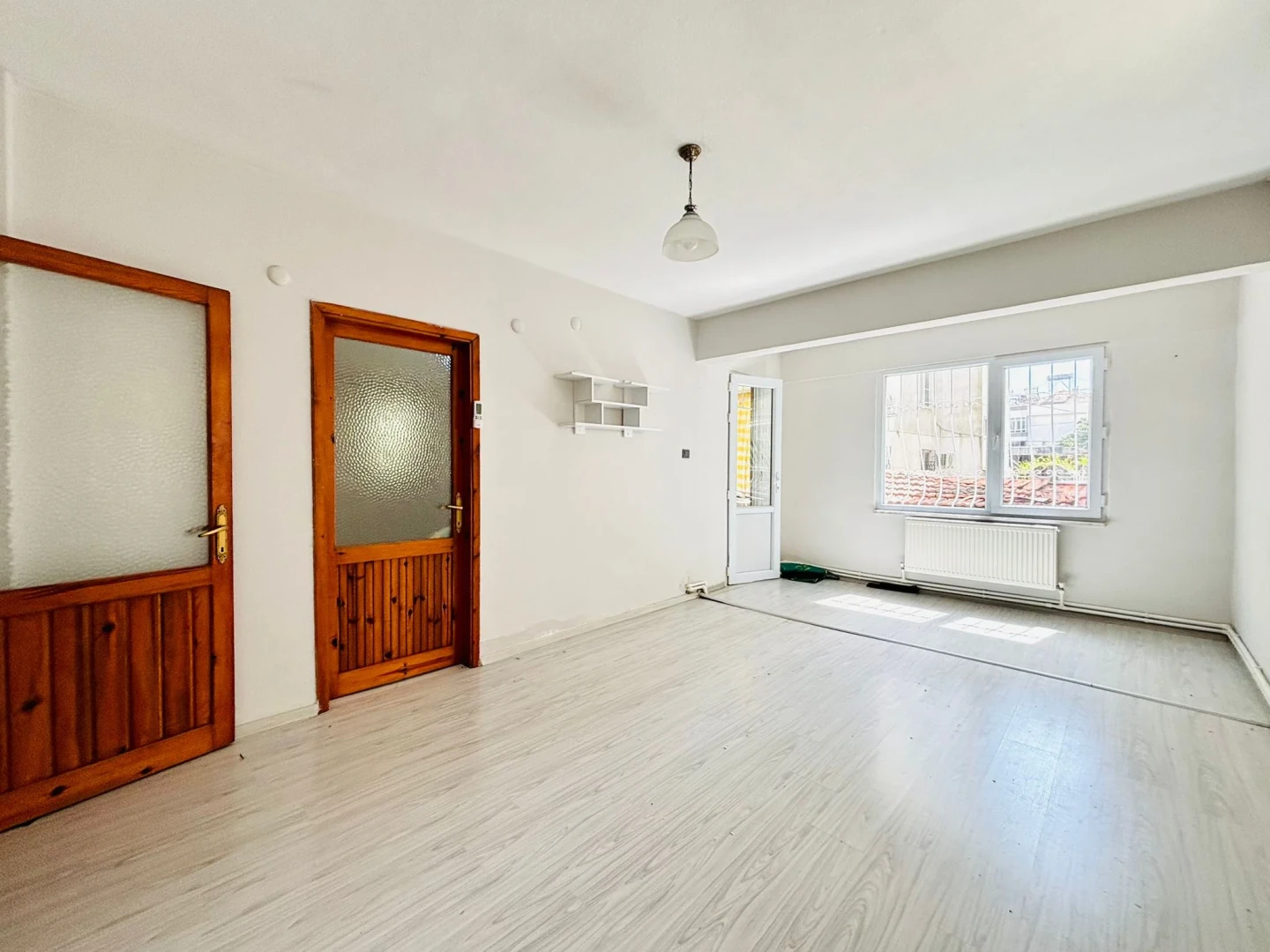 YÜKSELDEN AKÇAY CUMA PAZARINA YAKIN MANTOLAMALI FIRSAT 2+1 DAİRE