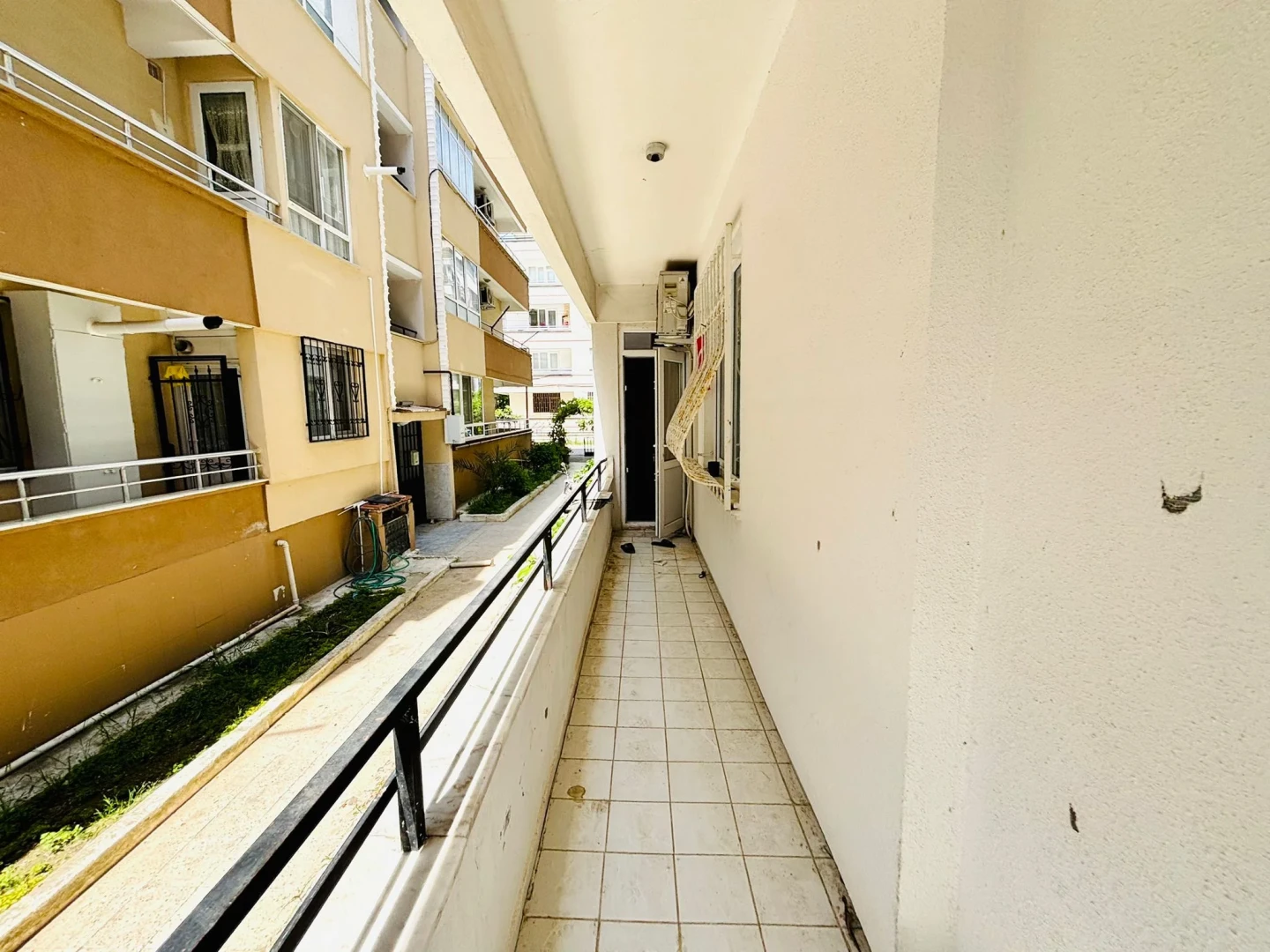 YÜKSELDEN AKÇAY CUMA PAZARINA YAKIN MANTOLAMALI FIRSAT 2+1 DAİRE
