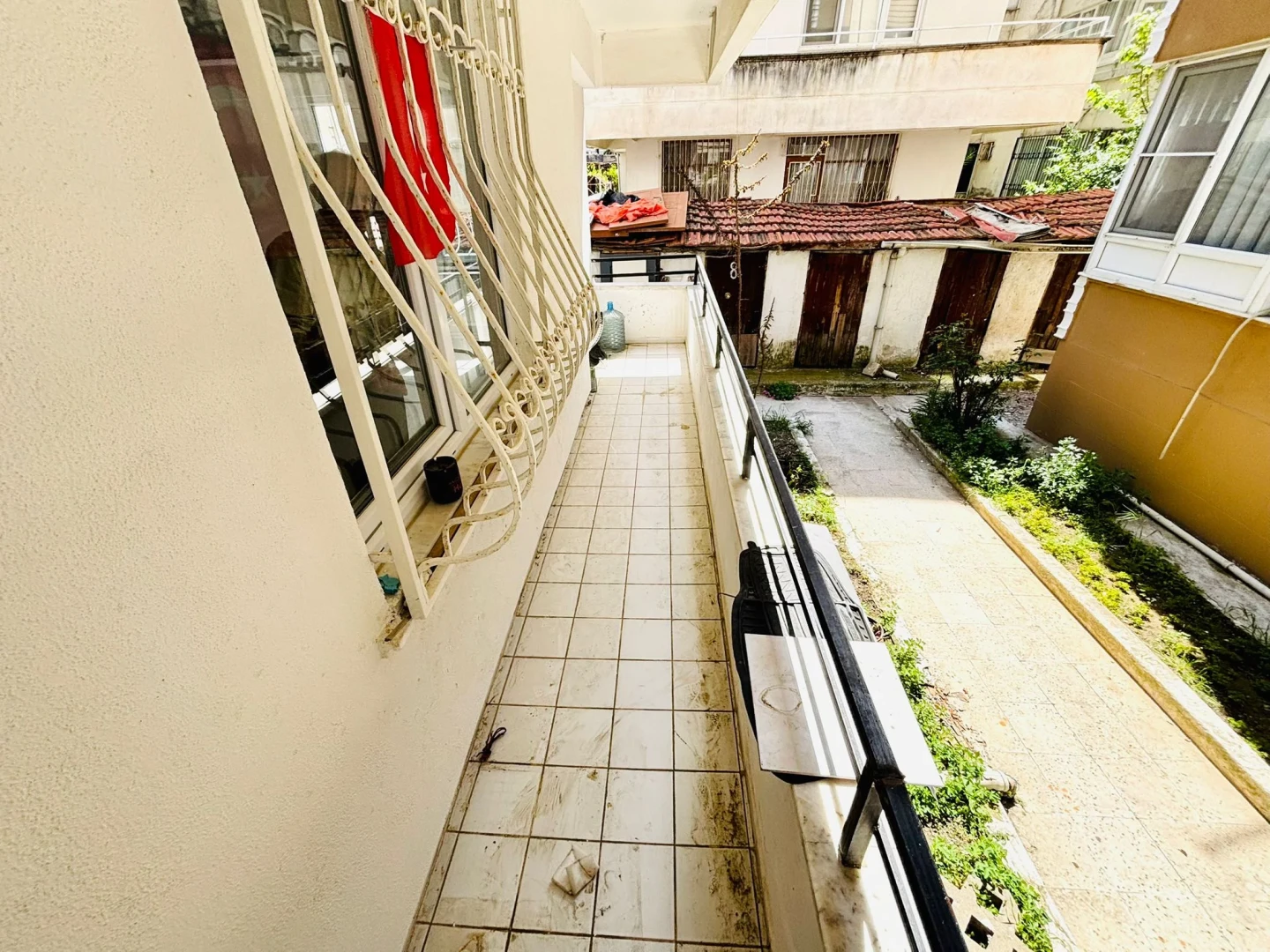 YÜKSELDEN AKÇAY CUMA PAZARINA YAKIN MANTOLAMALI FIRSAT 2+1 DAİRE