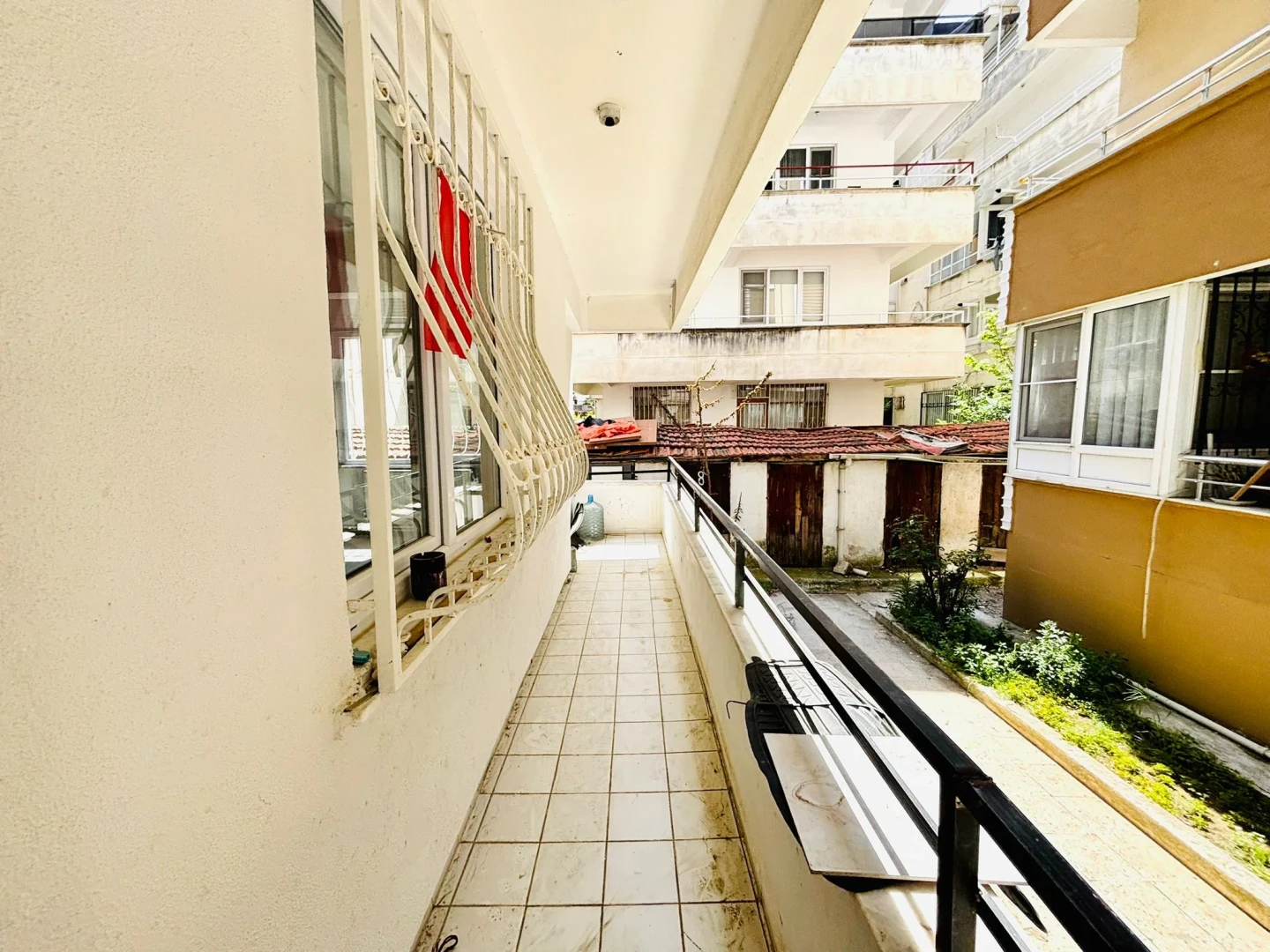 YÜKSELDEN AKÇAY CUMA PAZARINA YAKIN MANTOLAMALI FIRSAT 2+1 DAİRE