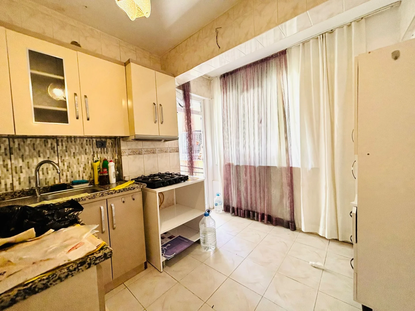 YÜKSELDEN AKÇAY CUMA PAZARINA YAKIN MANTOLAMALI FIRSAT 2+1 DAİRE