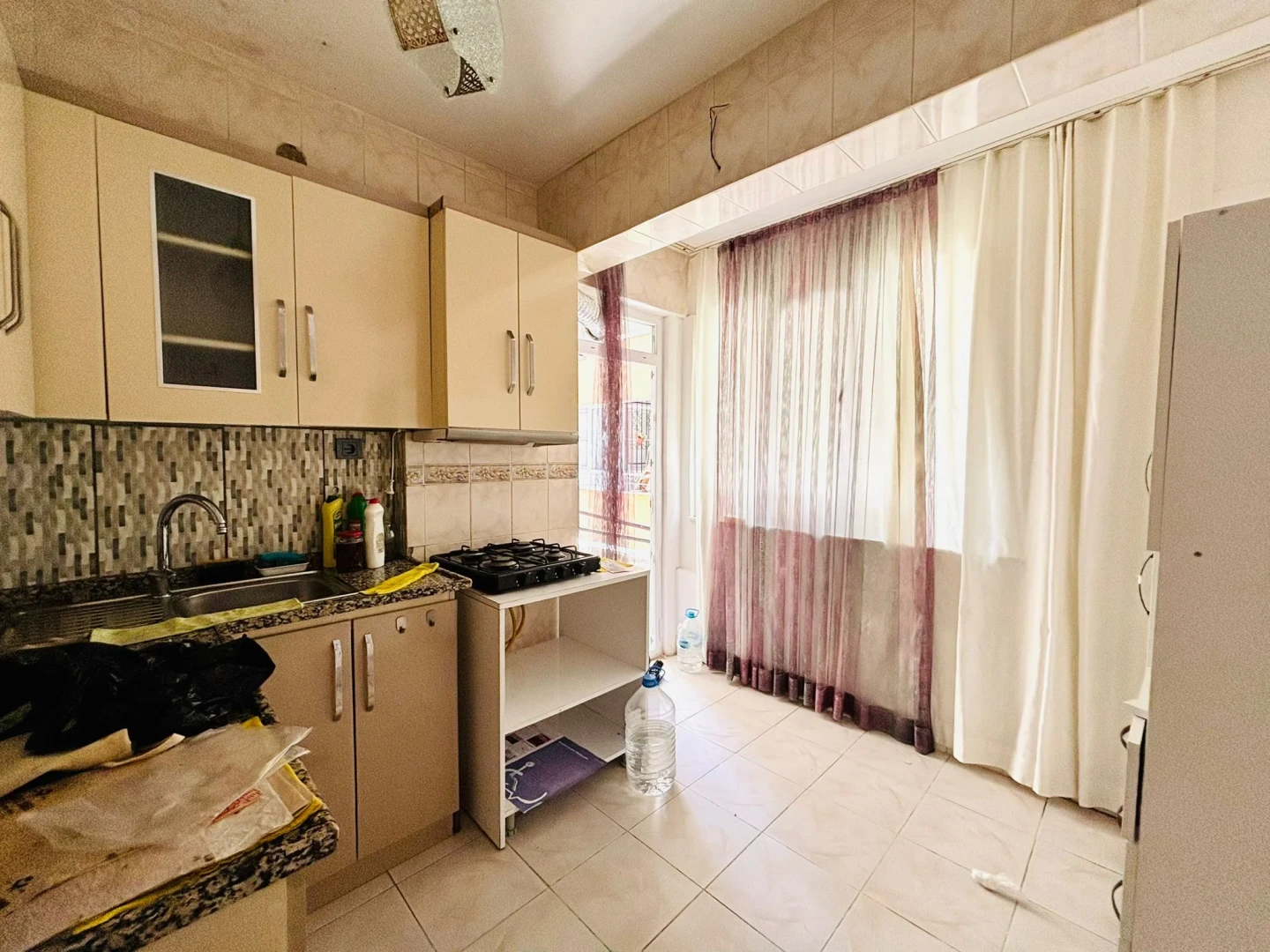 YÜKSELDEN AKÇAY CUMA PAZARINA YAKIN MANTOLAMALI FIRSAT 2+1 DAİRE