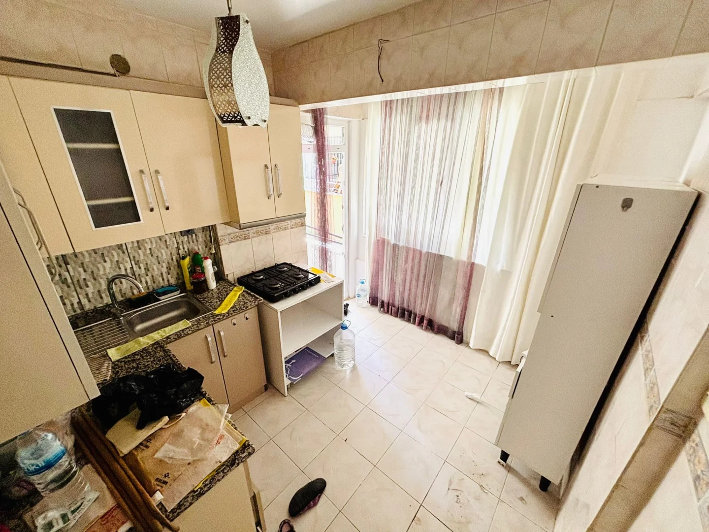 YETKİ YÜKSELDEN AKÇAY CUMA PAZARINA YAKIN MANTOLAMALI 2+1 DAİRE