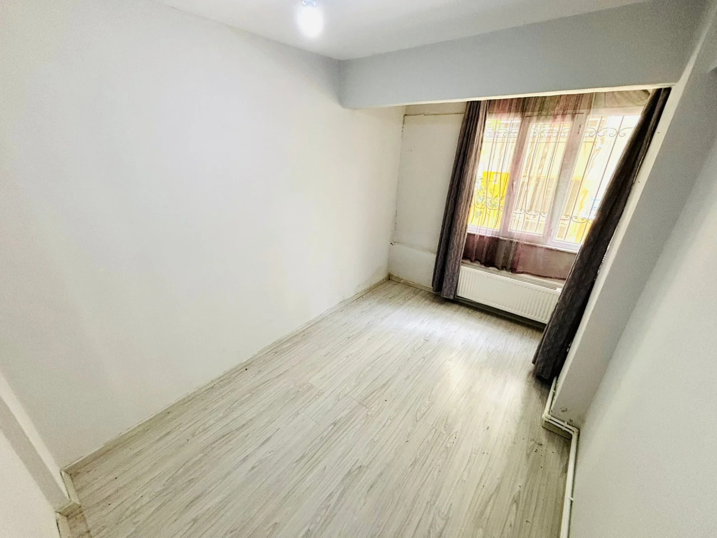 YÜKSELDEN AKÇAY CUMA PAZARINA YAKIN MANTOLAMALI FIRSAT 2+1 DAİRE