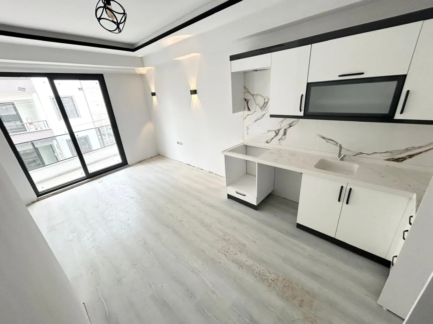 YÜKSEL'DEN TUZCUMURAT'TA ÖNCEPHE SIFIR 2+1 MODERN DAİRE