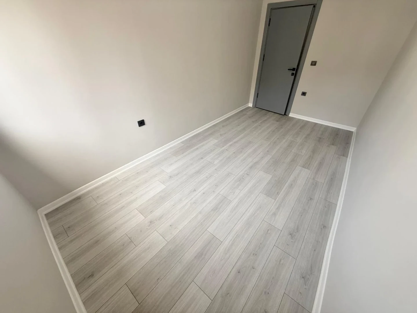 彡YÜKSELDEN KADIKÖY'DE DOĞA MANZARASIYLA 1+1 SİTE İÇİNDE HAVUZLU彡
