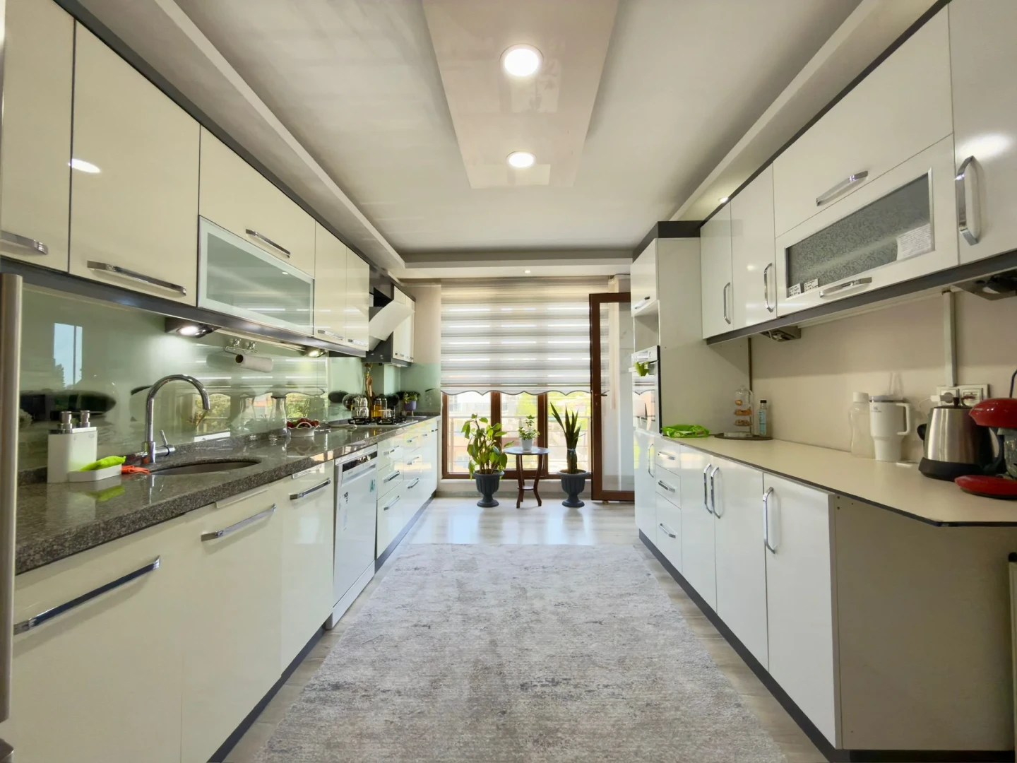 YÜKSELDEN CENNETAYAĞINDA MANZARALI EKSİKSİZ ULTRA LÜKS 3+1 DAİRE