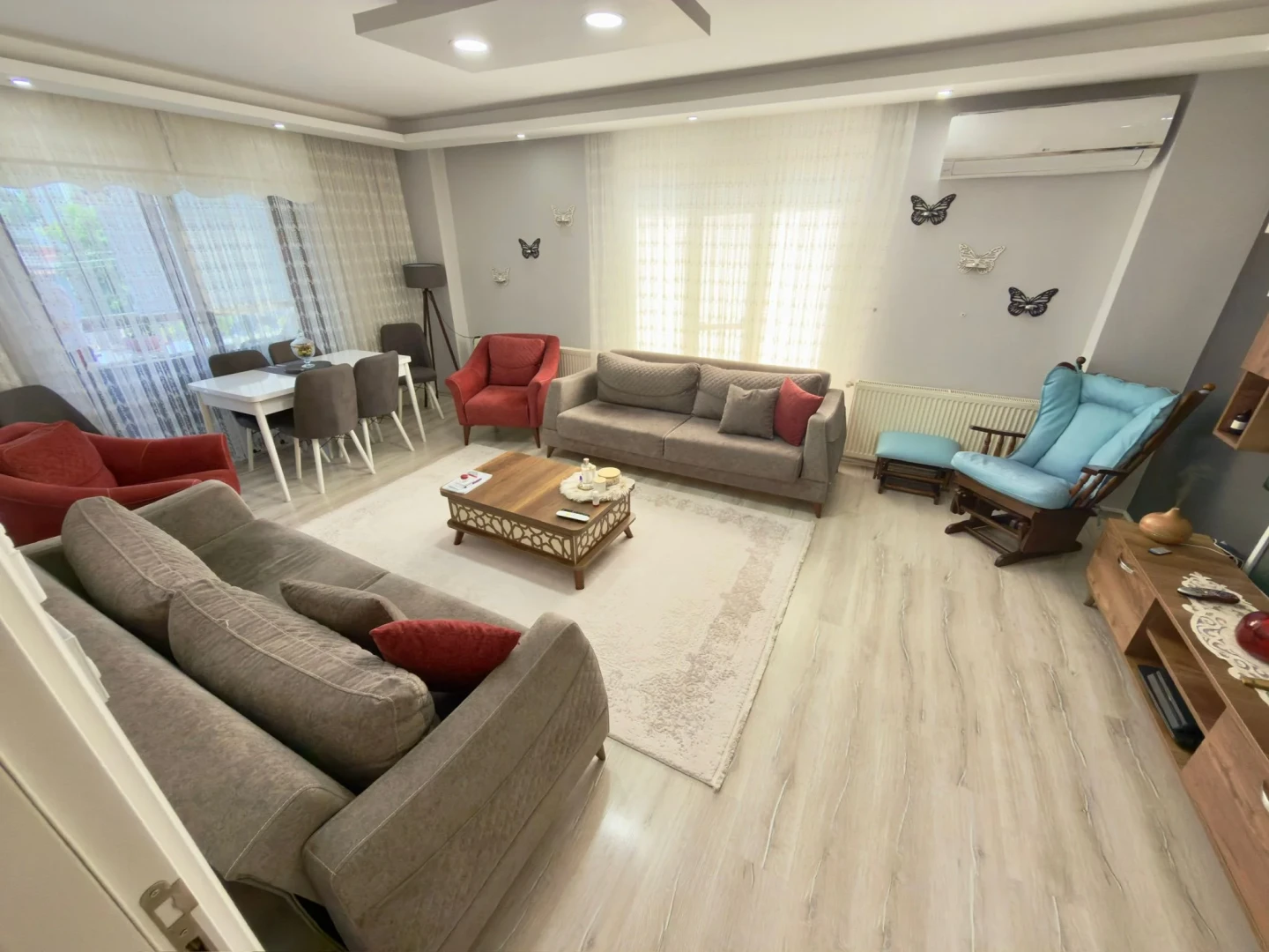 YÜKSELDEN CENNETAYAĞINDA MANZARALI EKSİKSİZ ULTRA LÜKS 3+1 DAİRE