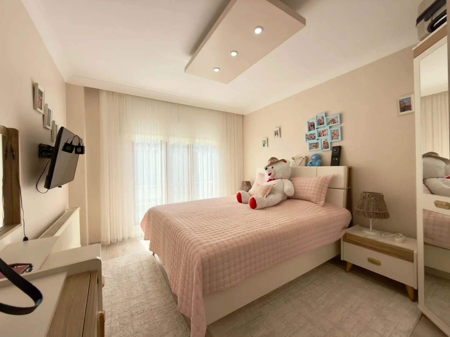 YÜKSELDEN CENNETAYAĞINDA MANZARALI EKSİKSİZ ULTRA LÜKS 3+1 DAİRE