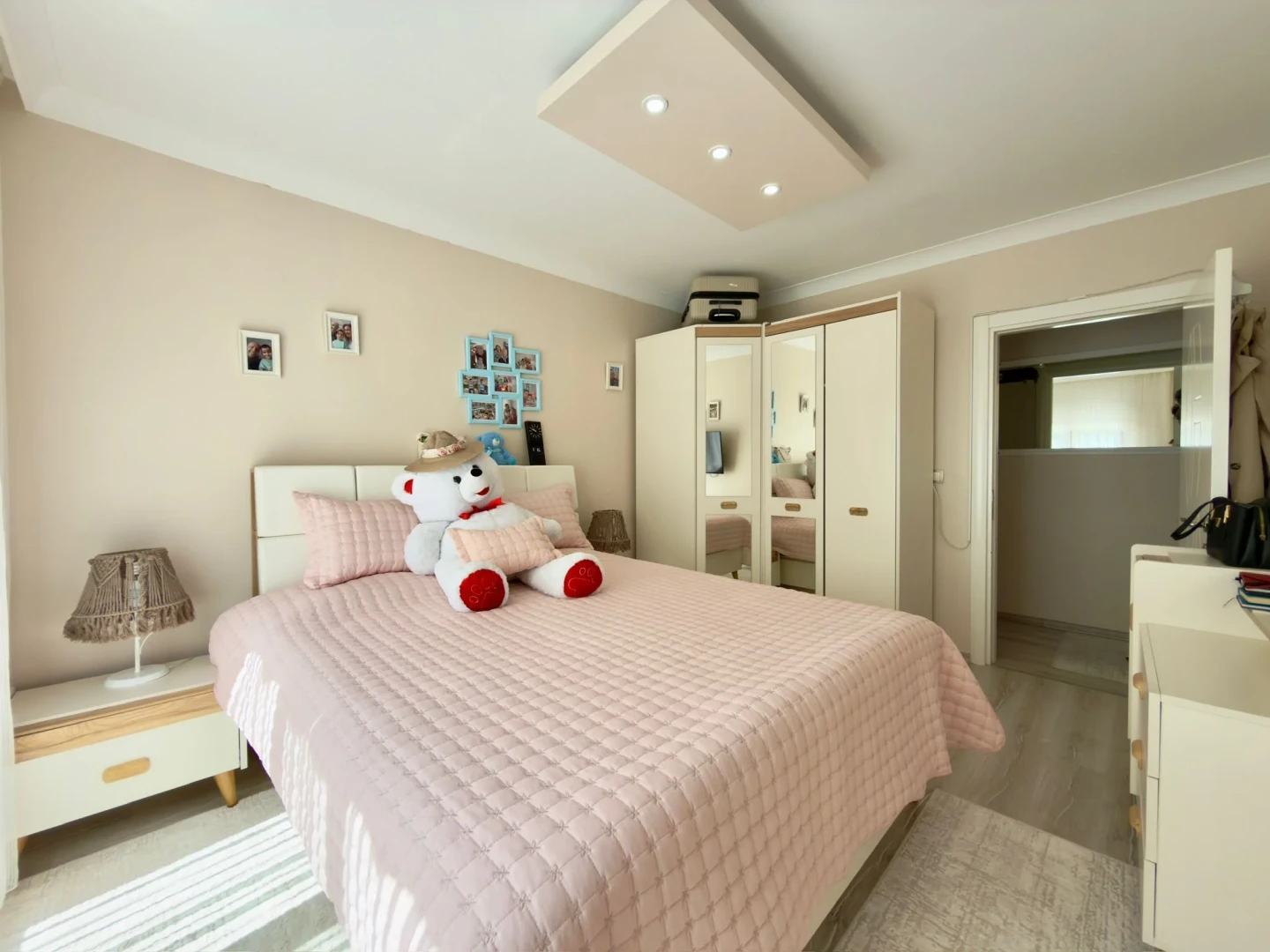 YÜKSELDEN CENNETAYAĞINDA MANZARALI EKSİKSİZ ULTRA LÜKS 3+1 DAİRE