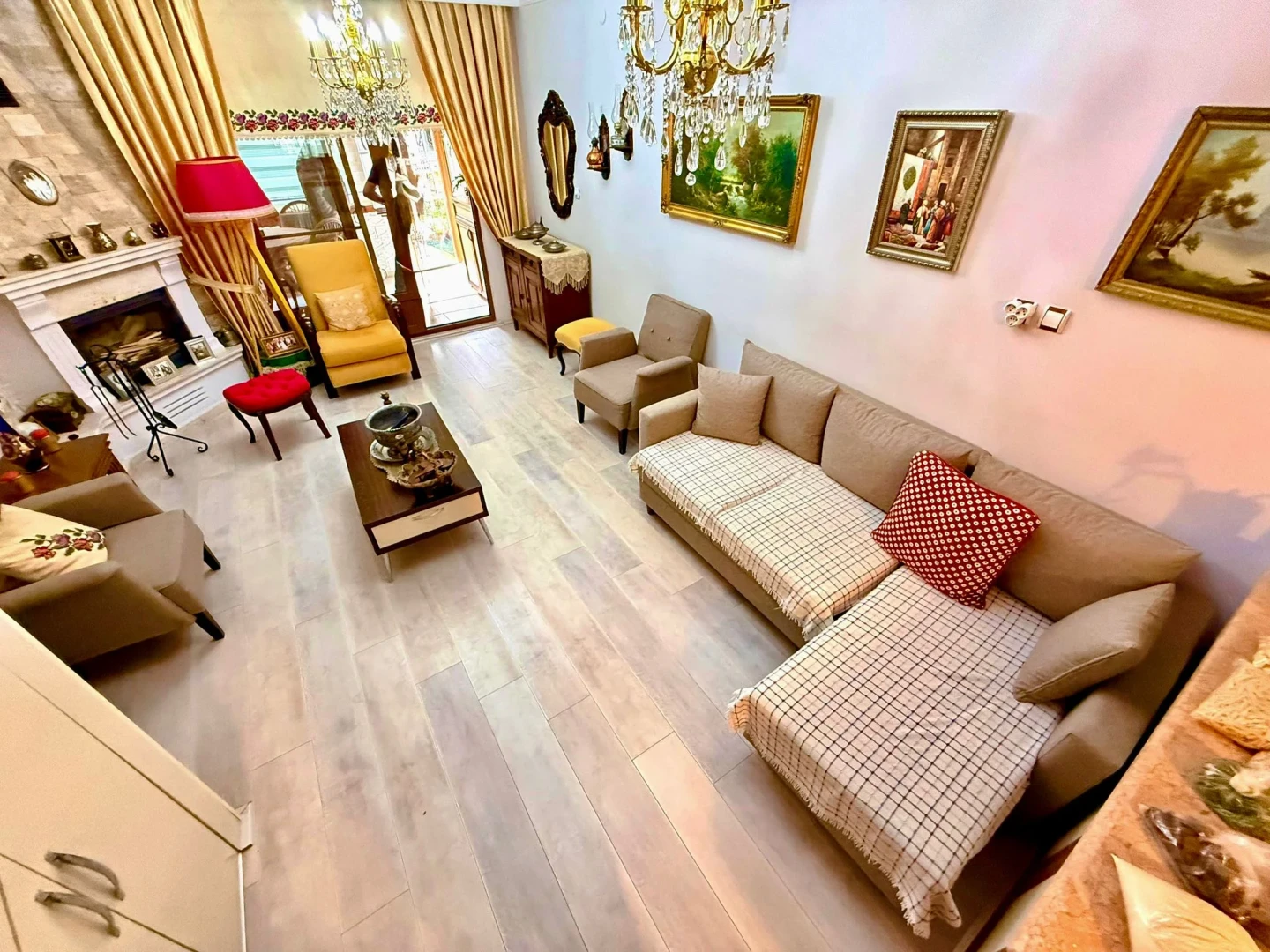 YÜKSELDEN GÜREDE DENİZE 500 METRE FUL BAKIMLI ŞÖMİNELİ 4+1 VİLLA