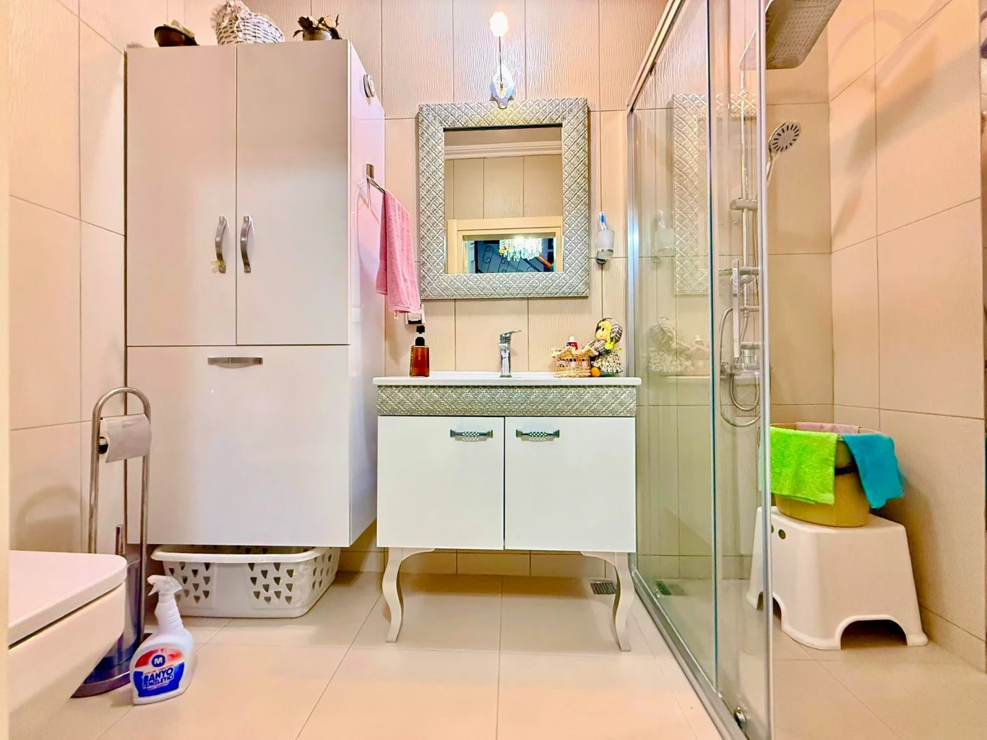 YÜKSELDEN GÜREDE DENİZE 500 METRE FUL BAKIMLI ŞÖMİNELİ 4+1 VİLLA
