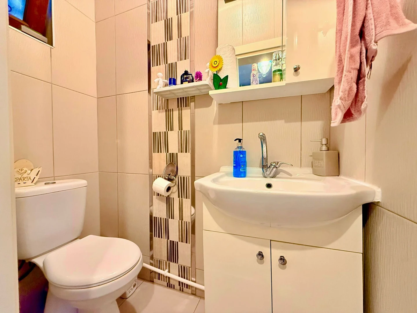 YÜKSELDEN GÜREDE DENİZE 500 METRE FUL BAKIMLI ŞÖMİNELİ 4+1 VİLLA