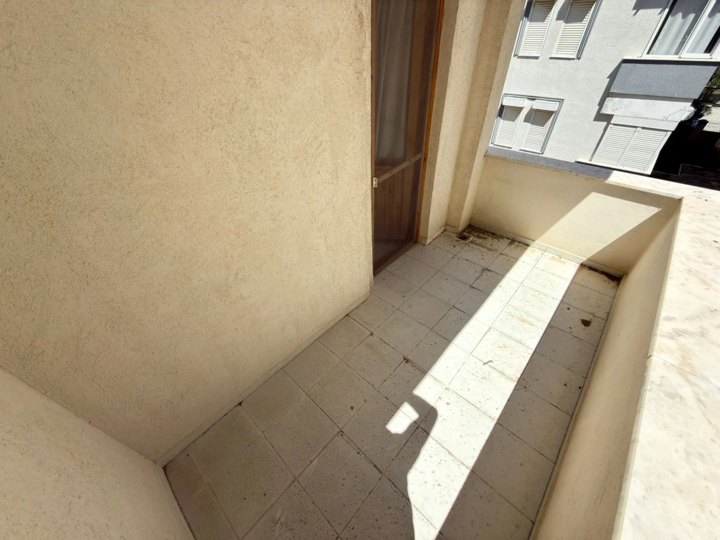 YÜKSELDEN ALTINKUM ARAKAT ÖN CEPHE AYRI MUTFAK SATILIK 2+1 DAİRE
