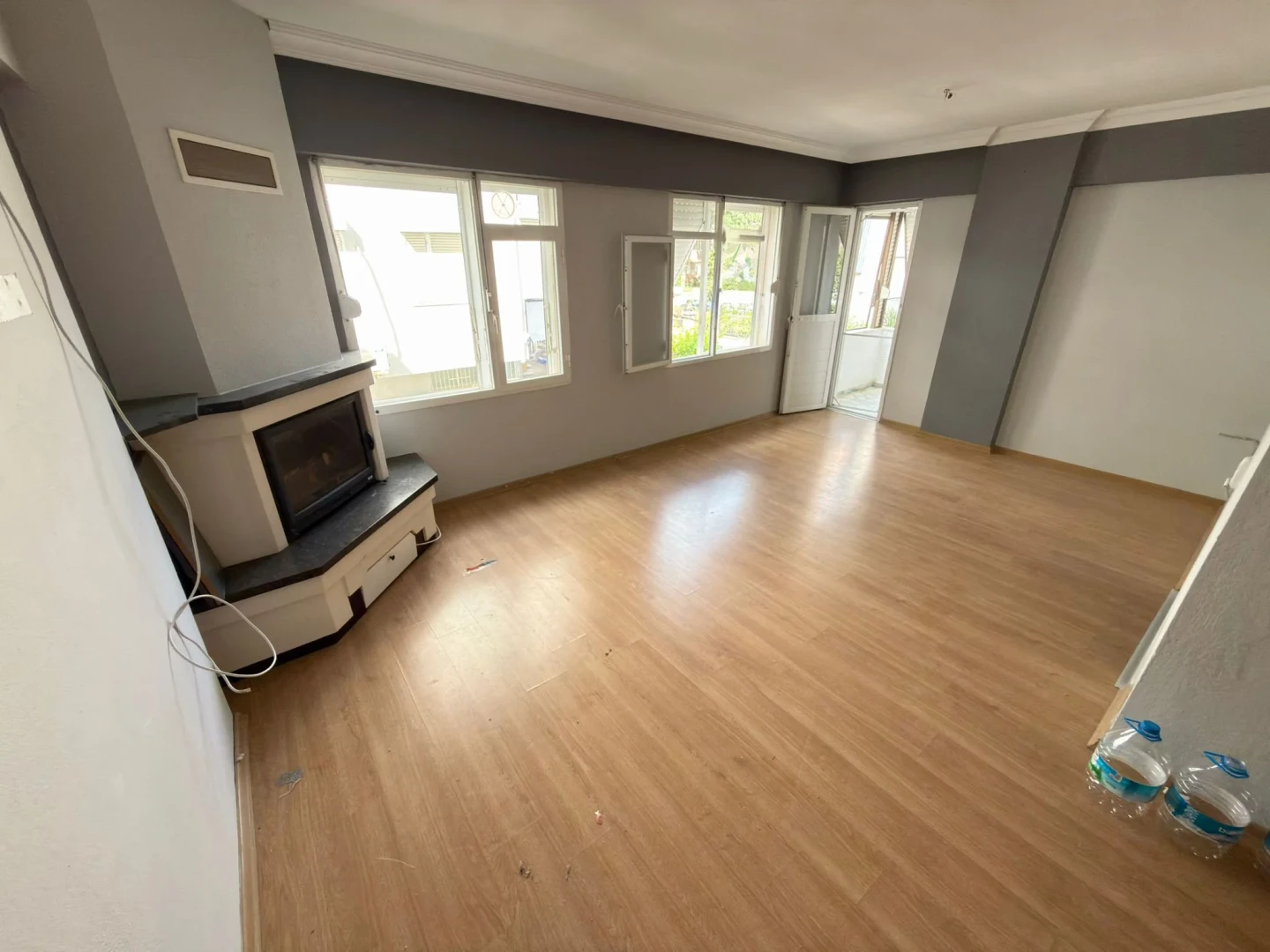 YÜKSELDEN HARİKA KONUMDA ÖN CEPHE DENİZE 300 M SATILIK 2+1 DAİRE