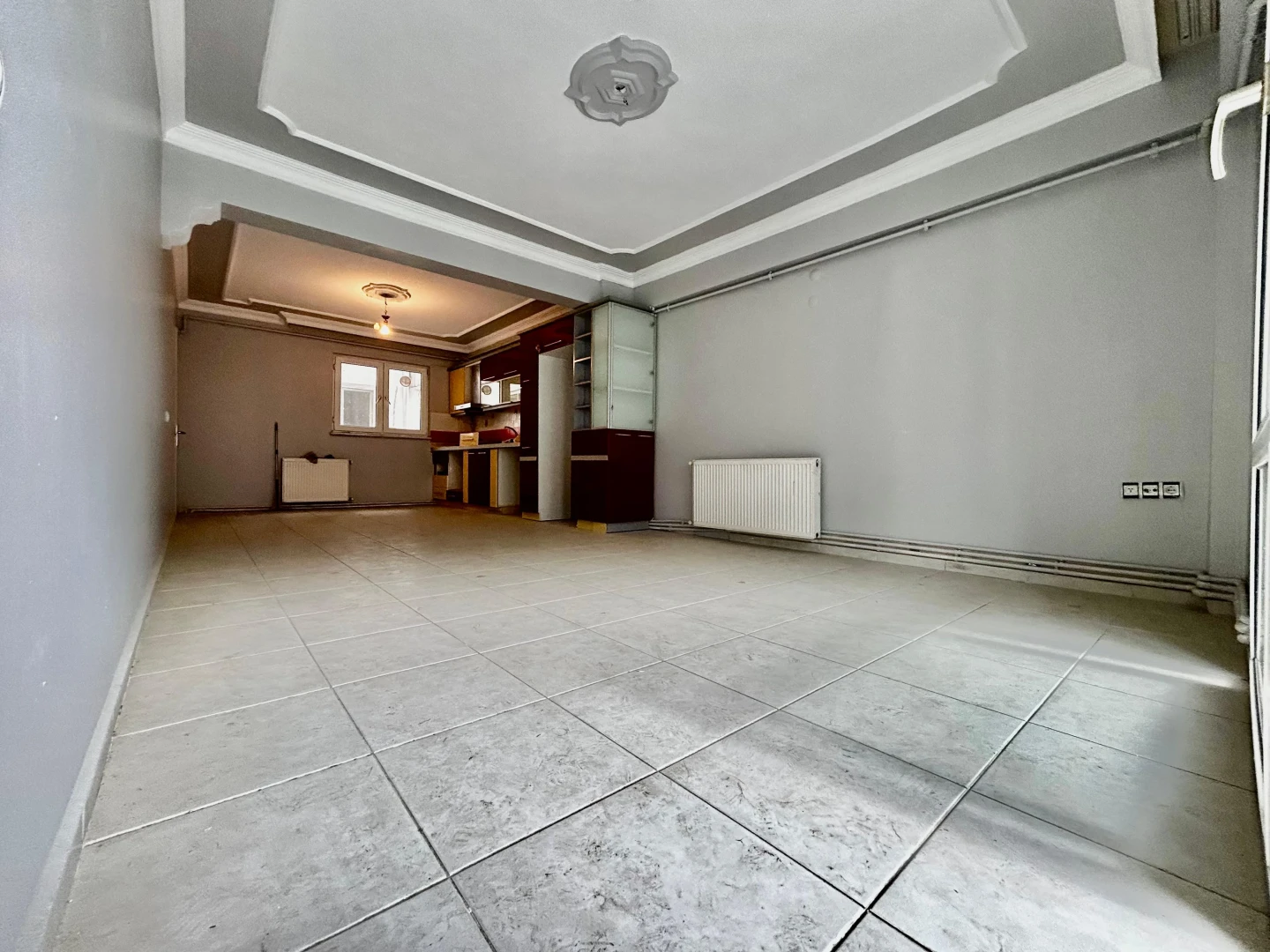 YÜKSEL'DEN CENNETAYAĞIN'DA 3+1 SSK MEVKİİNDE ARAKAT SATILIK DAİRE